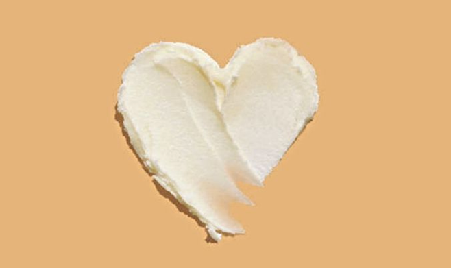 #05 Le lip balm n’est pas un gloss : anatomie d’un geste de soin qu’on sous-estime